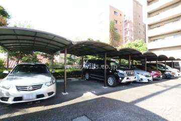 敷地内駐車場（屋外平面式）