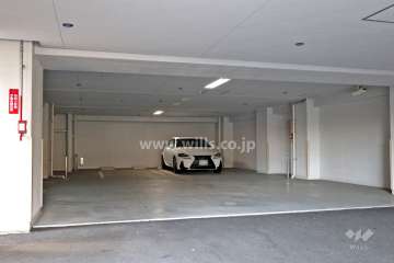 敷地内駐車場（屋内平面式）