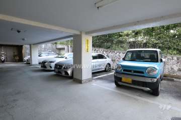 敷地内駐車場（屋外平面式）