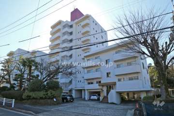 イトーピア清水ヶ岡マンションの外観（北側から）