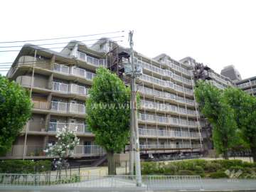 千里台スカイハイツA棟の外観（北西側から）