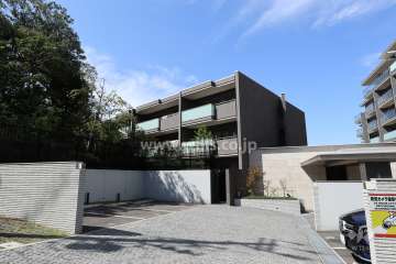 アネシア八事緑ヶ岡の外観（南東側から）