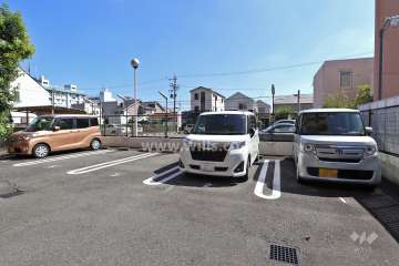 敷地内駐車場（屋外平面式）
