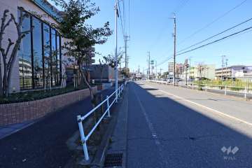 敷地北西側の前面道路