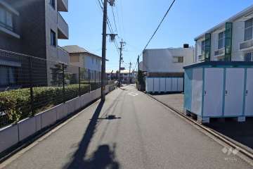 敷地南西側の前面道路