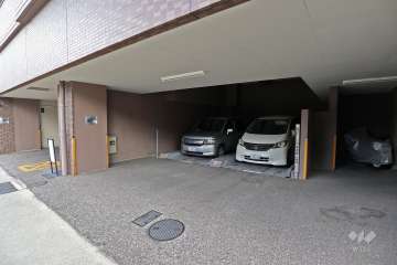 敷地内駐車場（屋内機械式）