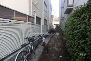 敷地内の通路