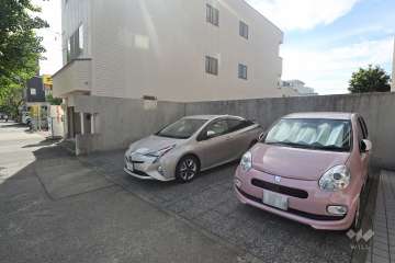 敷地内駐車場（屋外平面式）