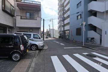 敷地北側の前面道路