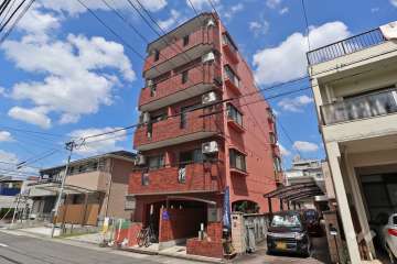 メゾン・ド・アヴァンセの外観（南東側から）