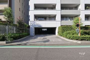 駐車場の出入り口