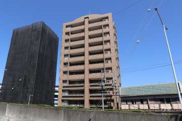 ビューパレス上小田井イーストの外観（南東側から）