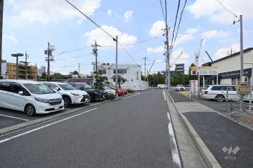 敷地北側の前面道路
