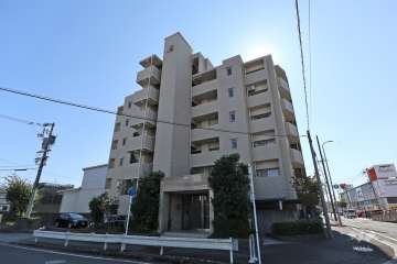 ラセリカ上小田井の外観（北西側から）