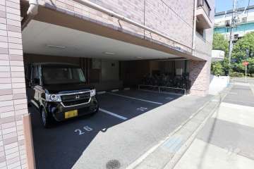 敷地内駐車場（屋内平面式）