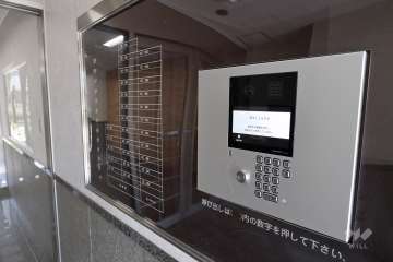 オートロックの操作盤、案内板