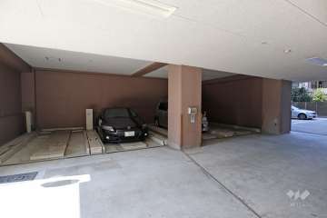 敷地内駐車場（屋内機械式、屋外平面式）