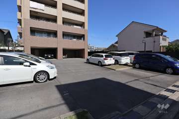 敷地内駐車場（屋外平面式、屋内平面式）