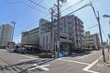 ファミリアーレ庄内通の外観（北西側から）