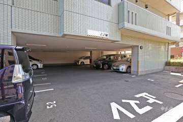 敷地内駐車場（屋内平面式）