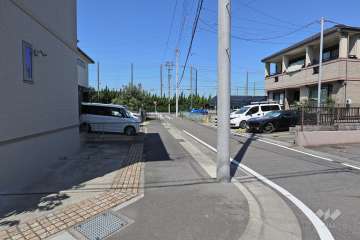 敷地南西側の前面道路