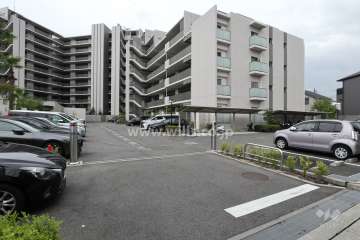 敷地内駐車場（屋外平面式）