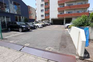 駐車場の出入口