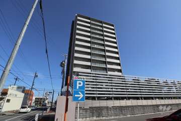 ファミリアーレ上小田井レジデンスの外観（南西側から）