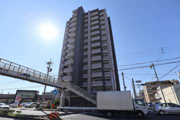 ファミリアーレ上小田井レジデンスの外観（北西側から）