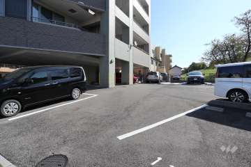 敷地内駐車場（屋外平面式、屋外機械式、屋内平面式）