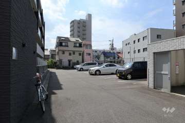 敷地内駐車場（屋外平面式）
