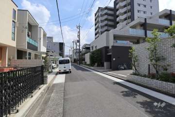敷地北側の前面道路