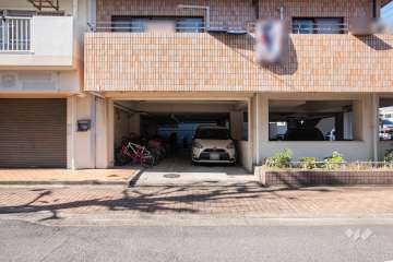 敷地内駐車場（屋内平面式）
