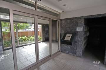 エントランスホール