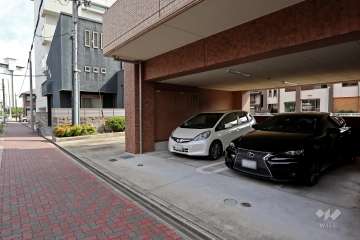 敷地内駐車場（屋内平面式）