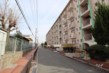 敷地北側の前面道路