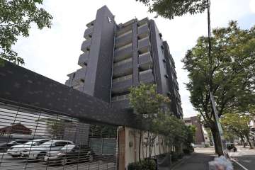 バンベールグラン城西の外観（北西側から）