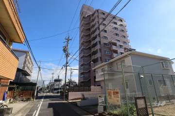 グランドメゾン城西の外観（北西側から）
