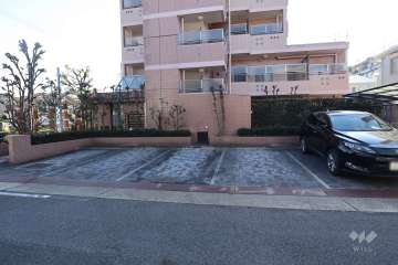 敷地内駐車場（屋外平面式）