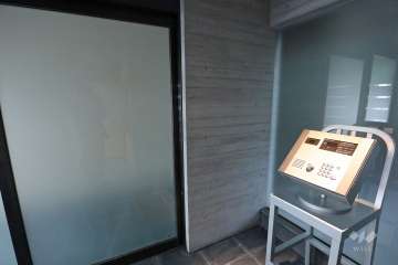 エントランスはオートロック付きです。