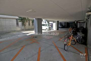 敷地内駐車場（屋内平面式）