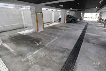 敷地内駐車場（屋内平面式）