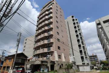 アーバンシティ名城の外観（南側から）