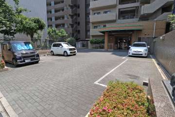 敷地内駐車場（屋外平面式）