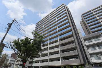 ライオンズミッドナゴヤレジデンスの外観（南東側から）