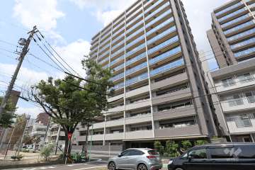 ライオンズミッドナゴヤレジデンスの外観（南東側から）