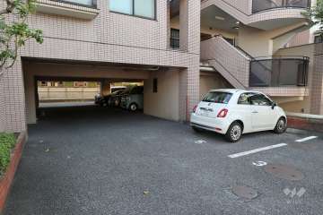 敷地内駐車場（屋外平面式、屋内平面式）