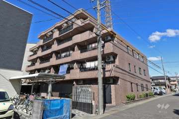 レインボー赤城の外観（南東側から）