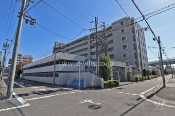 ライオンズ庄内通エルウーノの外観（北西側から）