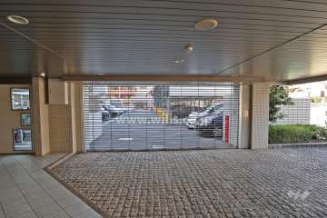 敷地内駐車場（リングシャッター付き）